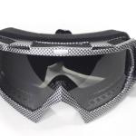 WB P-09 Cross Szemüveg Sötét Plexivel (Karbon mintás)