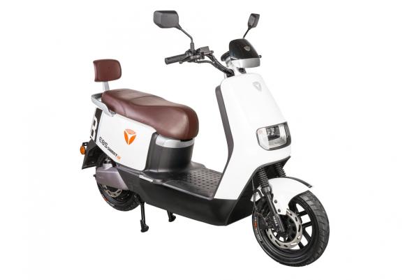 Z-TECH ZT-33B E8 Elektromos Robogó (3000W, 72V, 38Ah, Grafén + Gyorstöltő)