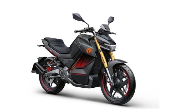 Yadea Keeness elektromos motorkerékpár 11KW, 72V, 2x32AH, Lítium (ÚJ) - Matt Fekete
